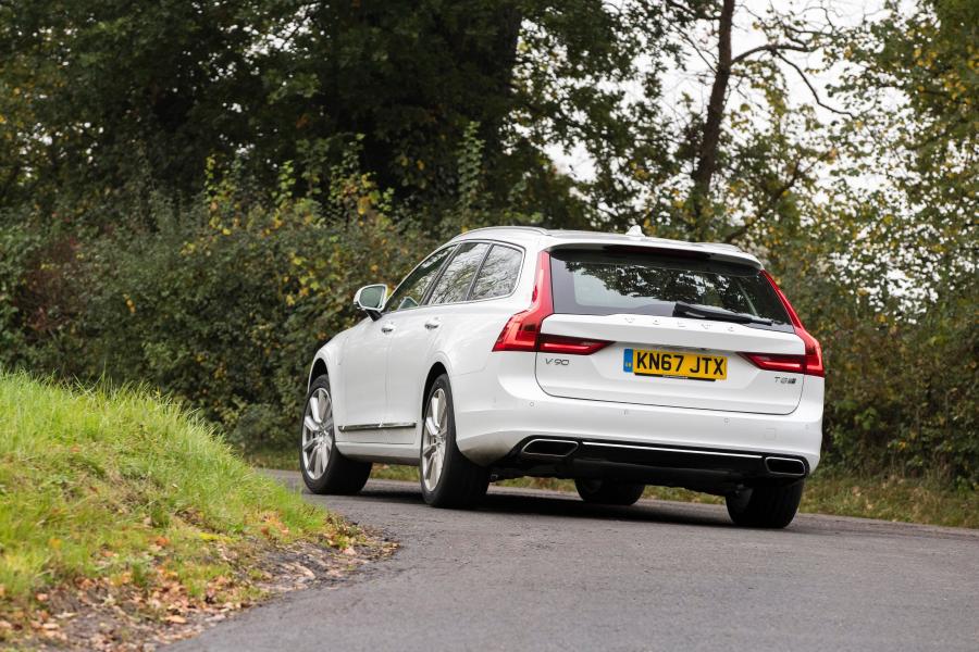  Volvo V90 T8 Inscription 2017 года  (UK) (фото 4 из 28)